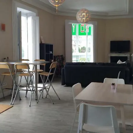 Royalty Albergue סנטנדר