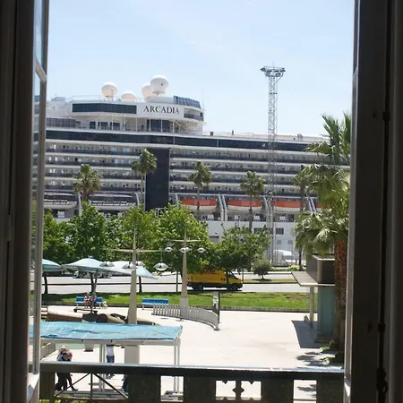 Royalty Albergue Ostello Santander