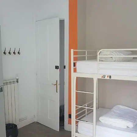 Royalty Albergue * Santander