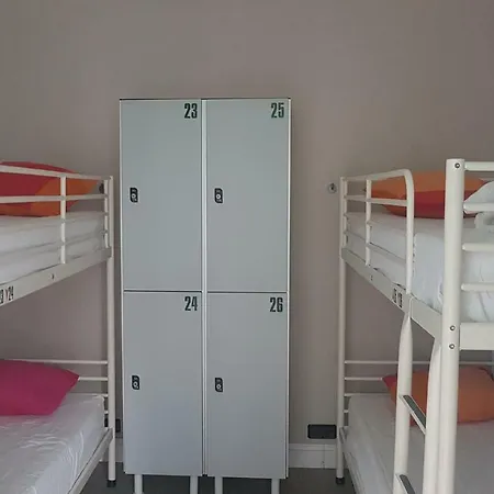Hostel Royalty Albergue Santander