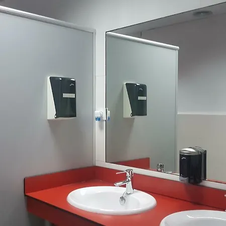 Royalty Albergue אכסניה *